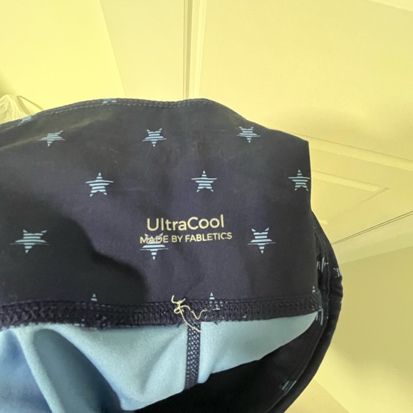 Fabletics Ultracool Liberty Star Leggings in EUC - Picture 4 of 9
